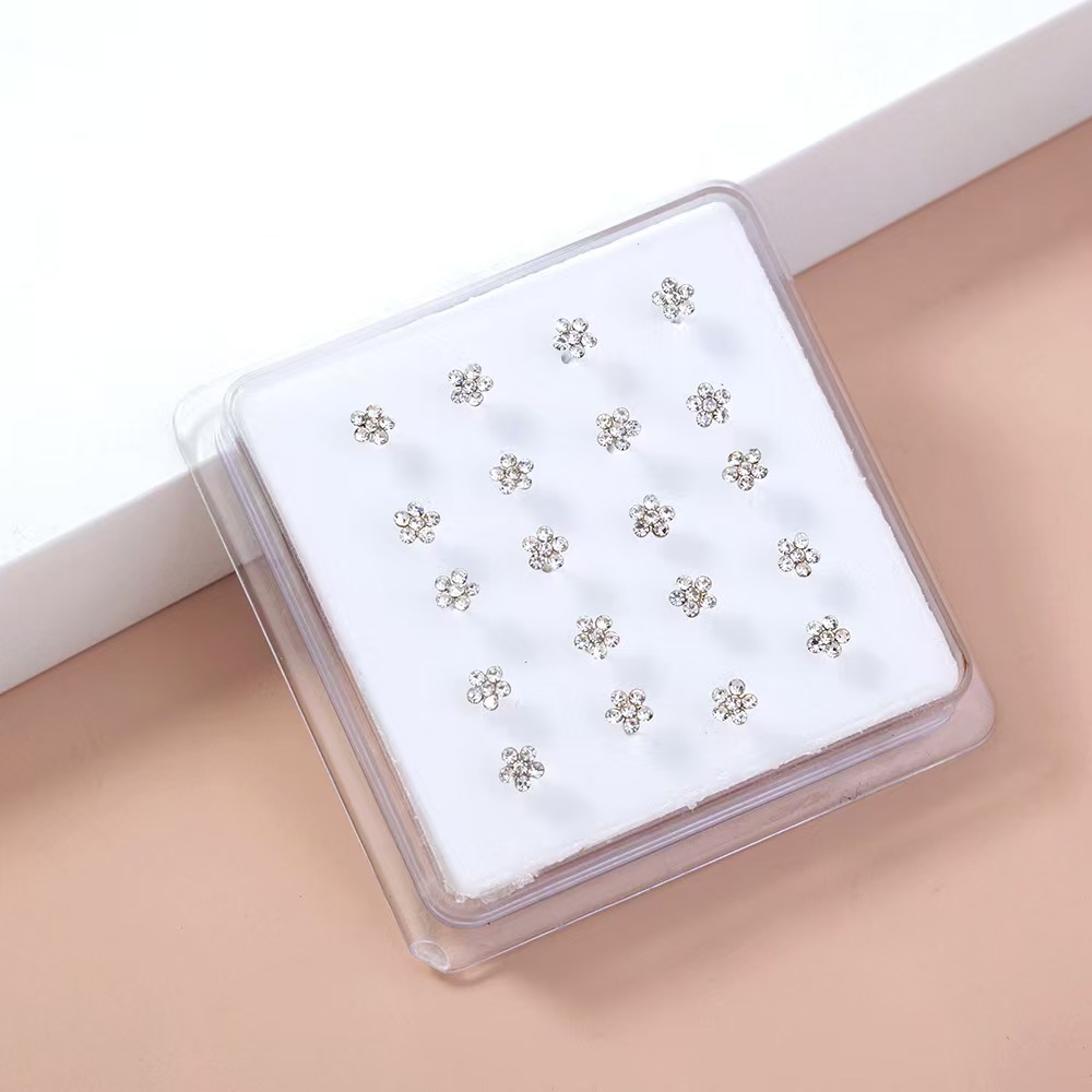 مجموعة من 20 قطعة من مجوهرات ث - مراجعة Body Jewelry Changing Kit وسعره